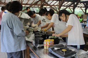 安城学園高校の生徒もお手伝い