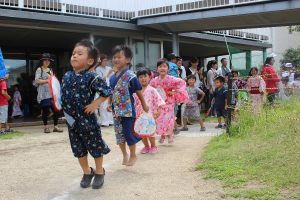 全員参加の盆踊り