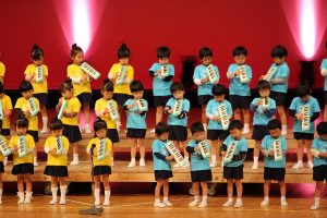 年中 歌と鍵盤ハーモニカ演奏